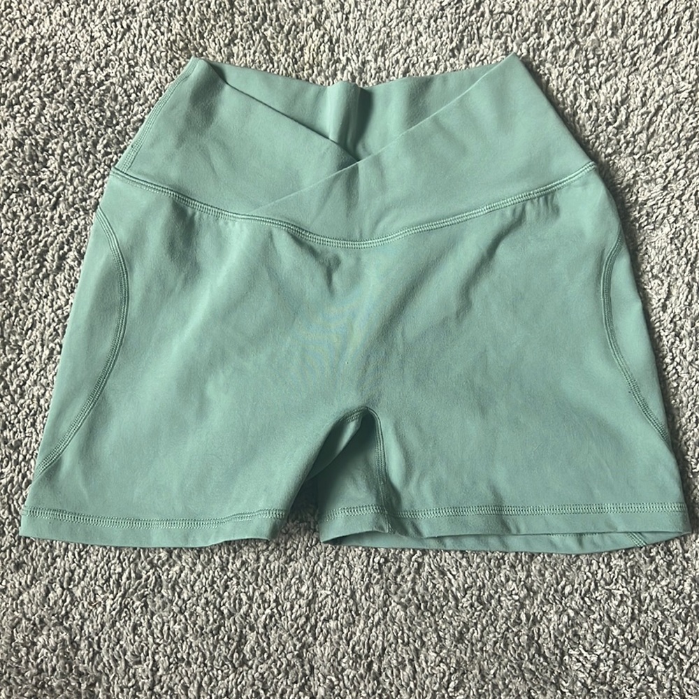 Alphalete power shorts